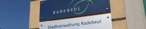 Hinweisschild Stadtverwaltung